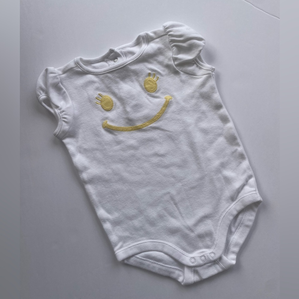 Gymboree white bodysuit with yellow smiley face appliqué 12-18 months